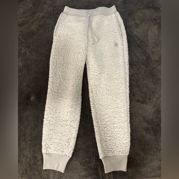 Victoria Secrets Pink Sherpa Joggers - Picture 1 of 4